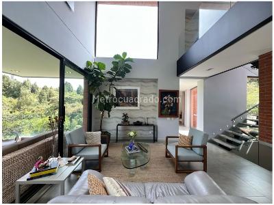 Casa de 4 alcobas en venta en Las Palmas, Medellín, 318 m² · foto 9 de 20
