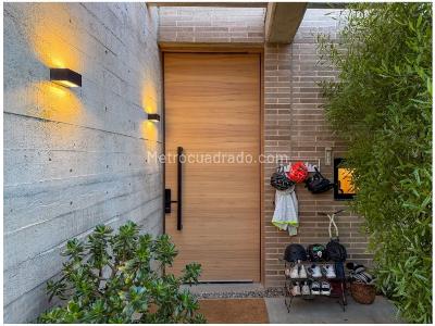 Casa de 4 alcobas en venta en Loma Del Escobero, Envigado, 350 m² · foto 8 de 20