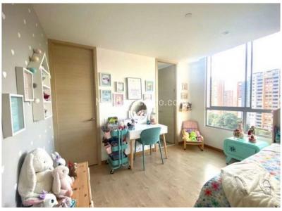 Apartamento de 4 alcobas en venta en El Esmeraldal, Medellín, 184 m² · foto 5 de 10