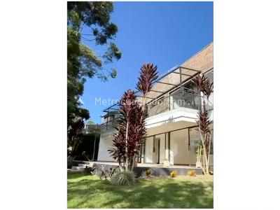 Casa de 4 alcobas en venta en El Vergel, Envigado, 430 m² · foto 11 de 20