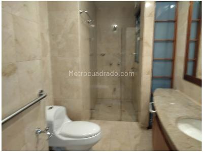 Apartamento en venta en Los Rosales, Bogotá · foto 14 de 20