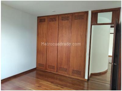 Apartamento en venta en Los Rosales, Bogotá · foto 19 de 20
