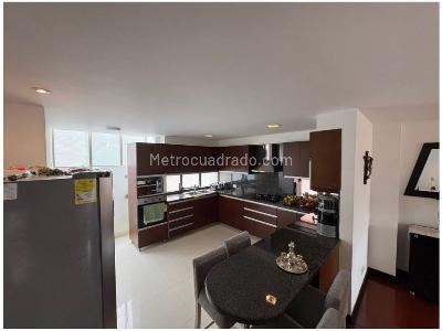 Casa de 4 alcobas en venta en Bosque De Pinos, Bogotá, 290 m² · foto 3 de 20