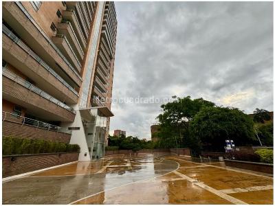 Apartamento de 3 alcobas en venta en Loma De Los Gonzalez, Medellín, 233 m² · foto 16 de 16