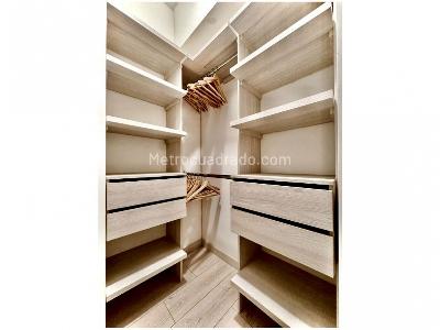 Apartamento de 3 alcobas en venta en Zona 1, Envigado, 75 m² · foto 4 de 18