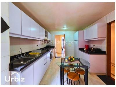 Apartamento en venta en Santa Barbara, Bogotá · foto 8 de 19