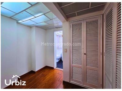 Apartamento de 3 alcobas en venta en Chico, Bogotá, 200 m² · foto 10 de 19