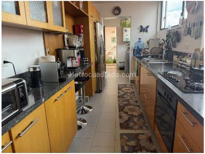 Apartamento de 3 alcobas en venta en Altos De Los Lagartos, Bogotá, 186 m² · foto 12 de 20