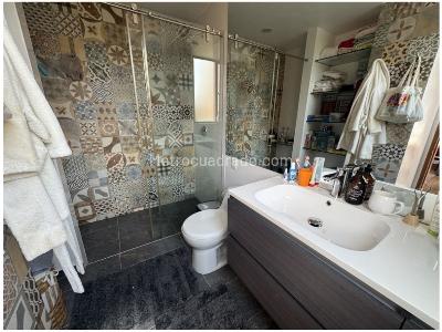 Apartamento de 3 alcobas en venta en Altos De Los Lagartos, Bogotá, 186 m² · foto 15 de 20