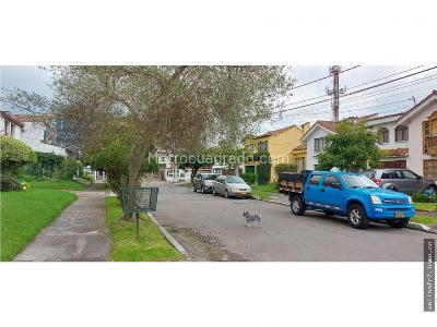 Casa de 4 alcobas en venta en Pontevedra, Bogotá, 273 m² · foto 13 de 14