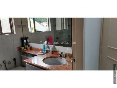 Casa de 4 alcobas en venta en Pontevedra, Bogotá, 273 m² · foto 4 de 14