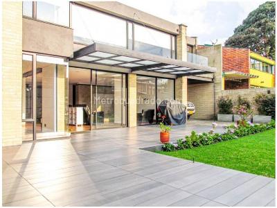 Casa de 4 alcobas en venta en Niza, Bogotá, 346 m² · foto 3 de 20