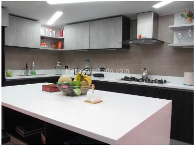 Casa de 4 alcobas en venta en Niza, Bogotá, 346 m² · foto 6 de 20
