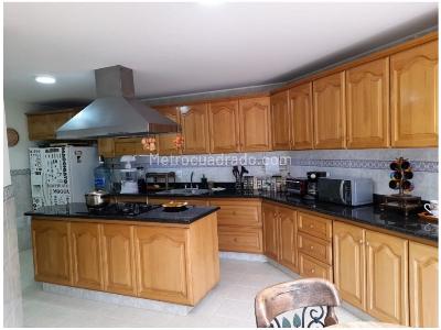 Casa de 5 alcobas en venta en Torca, Bogotá, 570 m² · foto 7 de 20