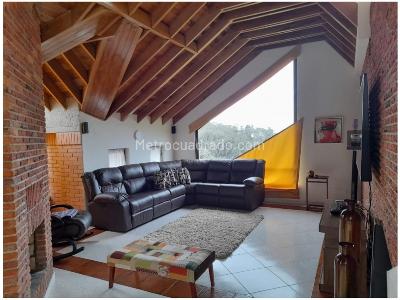 Casa de 5 alcobas en venta en Torca, Bogotá, 570 m² · foto 15 de 20