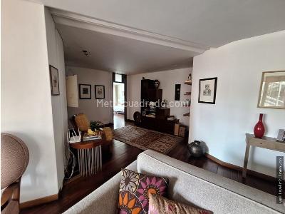 Apartamento de 3 alcobas en venta en Los Rosales, Bogotá, 135 m² · foto 2 de 20