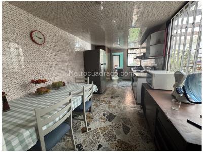 Casa de 4 alcobas en venta en Santa Bibiana Molinos, Bogotá, 268 m² · foto 8 de 20