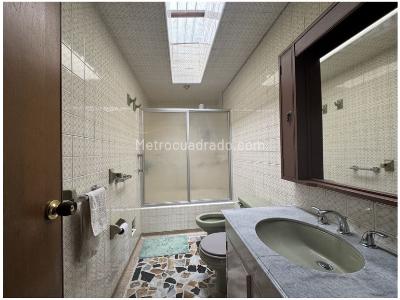 Casa de 4 alcobas en venta en Santa Bibiana Molinos, Bogotá, 268 m² · foto 13 de 20