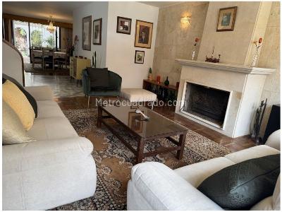 Casa de 4 alcobas en venta en Santa Bibiana Molinos, Bogotá, 268 m² · foto 2 de 20