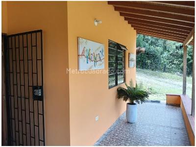 Casa de 3 alcobas en venta en Vereda Piedras Blancas, Medellín, 280 m² · foto 4 de 20