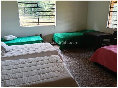 Casa de 3 alcobas en venta en Vereda Piedras Blancas, Medellín, 280 m² · foto 7 de 20