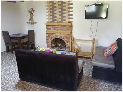 Casa de 3 alcobas en venta en Vereda Piedras Blancas, Medellín, 280 m² · foto 10 de 20