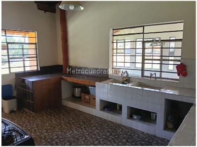 Casa de 3 alcobas en venta en Vereda Piedras Blancas, Medellín, 280 m² · foto 12 de 20