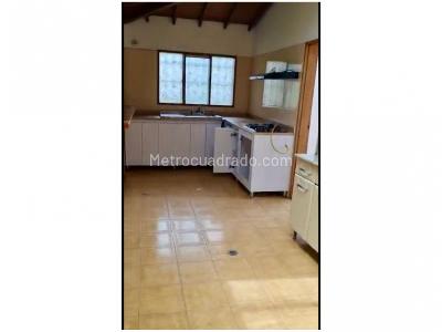 Casa de 4 alcobas en venta en Santa Elena, Medellín, 200 m² · foto 11 de 17