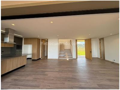 Casa de 4 alcobas en venta en Sajonia, Rionegro, 325 m² · foto 4 de 19