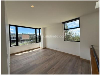 Casa de 4 alcobas en venta en Sajonia, Rionegro, 325 m² · foto 15 de 19
