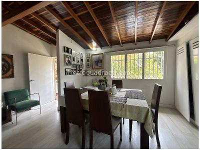 Casa de 5 alcobas en venta en Laureles, Medellín, 212 m² · foto 5 de 19