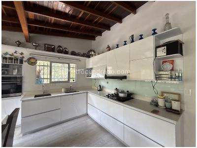 Casa de 5 alcobas en venta en Laureles, Medellín, 212 m² · foto 6 de 19
