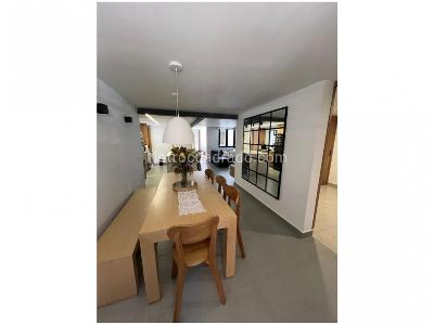 Casa de 3 alcobas en venta en El Nogal, Medellín, 192 m² · foto 3 de 16