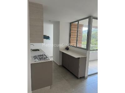 Apartamento de 3 alcobas en venta en Aves Maria, Sabaneta, 84 m² · foto 2 de 15