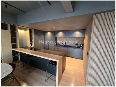 Apartamento de 1 alcoba en venta en Loma De Los Parra, Medellín, 349 m² · foto 2 de 20