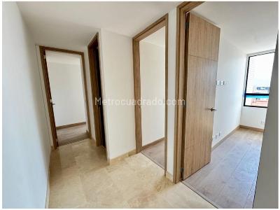 Apartamento de 3 alcobas en venta en Laureles, Medellín, 94 m² · foto 11 de 20