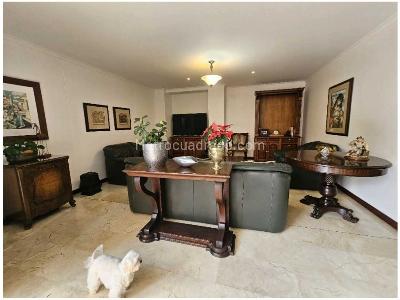 Apartamento de 3 alcobas en venta en Los Balsos, Medellín, 179 m² · foto 2 de 7