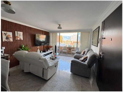 Apartamento de 3 alcobas en venta en La Castellana, Medellín, 100 m² · foto 2 de 15