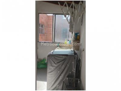 Apartamento de 3 alcobas en venta en La Castellana, Medellín, 100 m² · foto 8 de 15