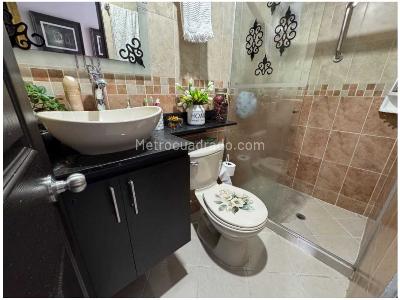 Apartamento de 3 alcobas en venta en La Castellana, Medellín, 100 m² · foto 9 de 15