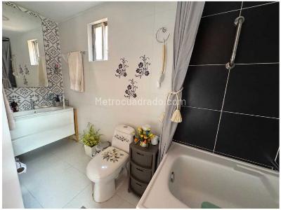 Apartamento de 3 alcobas en venta en La Castellana, Medellín, 100 m² · foto 15 de 15