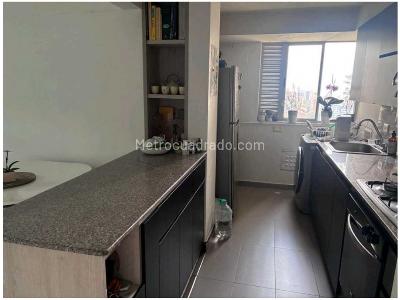 Apartamento de 2 alcobas en venta en La Castellana, Medellín, 78 m² · foto 5 de 13