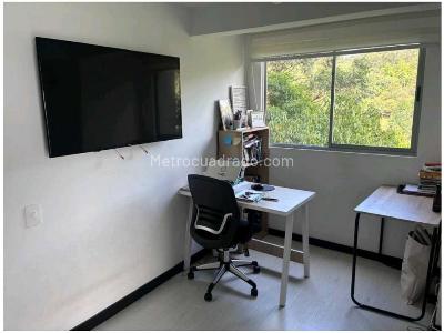 Apartamento de 2 alcobas en venta en La Castellana, Medellín, 78 m² · foto 8 de 13