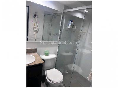 Apartamento de 2 alcobas en venta en La Castellana, Medellín, 78 m² · foto 9 de 13