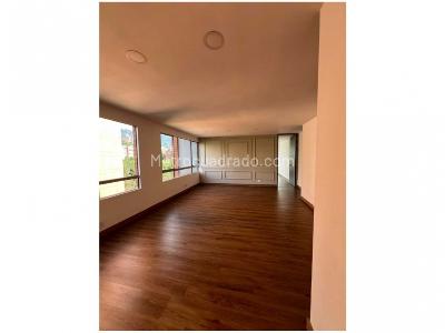 Apartamento en venta en El Poblado, Medellín · foto 3 de 13