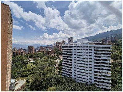 Apartamento de 2 alcobas en venta en Los Balsos, Medellín, 122 m² · foto 3 de 20