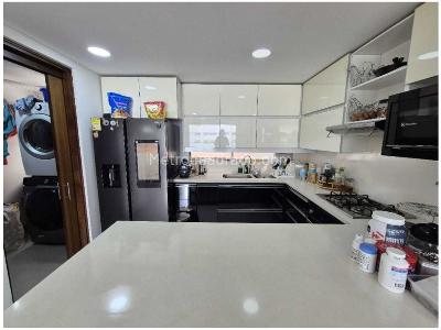 Apartamento de 2 alcobas en venta en Los Balsos, Medellín, 122 m² · foto 9 de 20