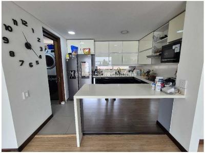 Apartamento de 2 alcobas en venta en Los Balsos, Medellín, 122 m² · foto 10 de 20