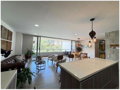 Apartamento de 3 alcobas en venta en Loma De Las Brujas, Envigado, 147 m² · foto 2 de 16