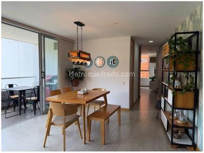 Apartamento de 3 alcobas en venta en Loma De Las Brujas, Envigado, 147 m² · foto 3 de 16